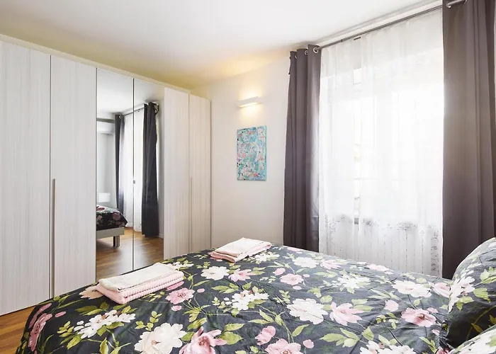 House Navigli Apartment In The Heart Of The Naviglio Grande Milano